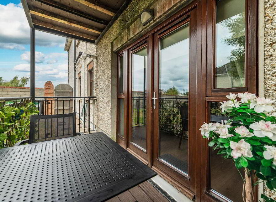 Apartment 2 The Court Newtown Manor, Kill, W91E061