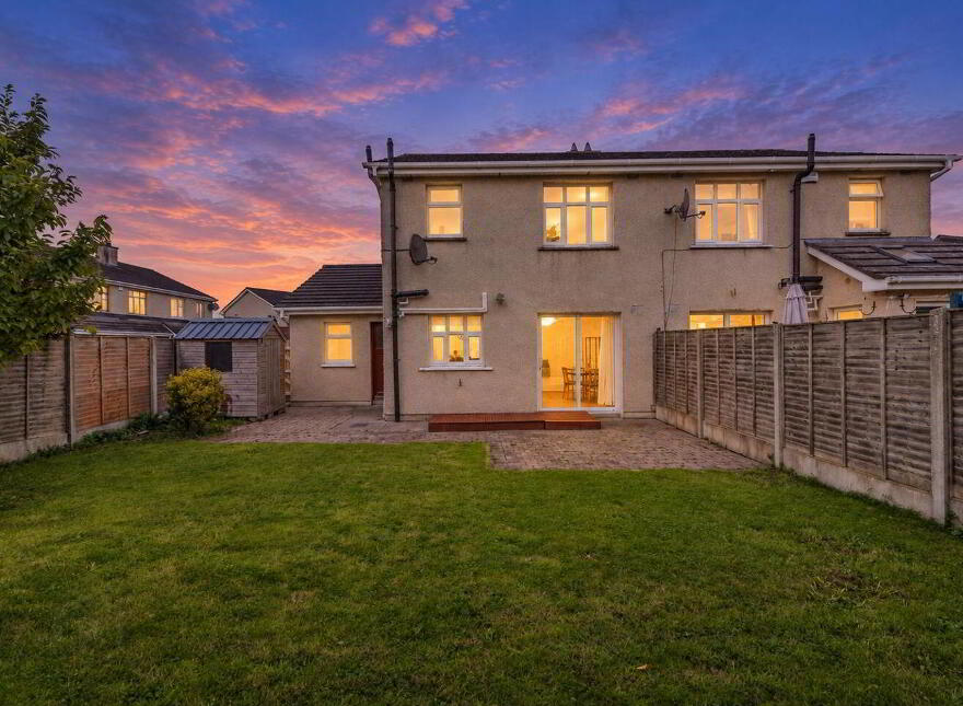 9 Castlesize Grove, Sallins, W91W1Y5