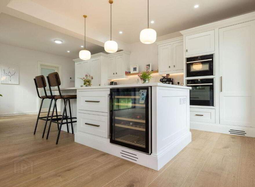 Karibu, Blackrock Road, Blackrock, A91N6P1