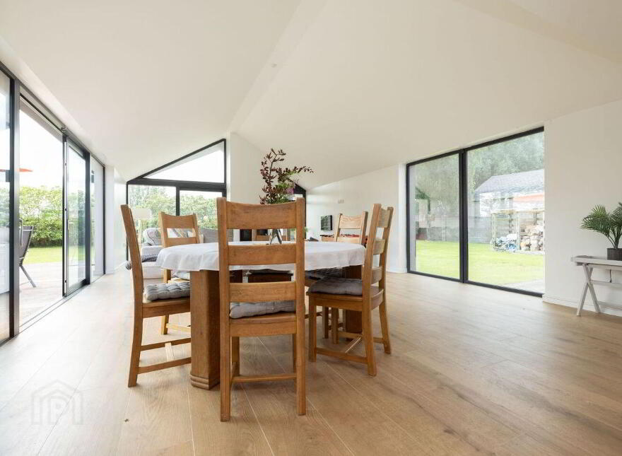 Karibu, Blackrock Road, Blackrock, A91N6P1