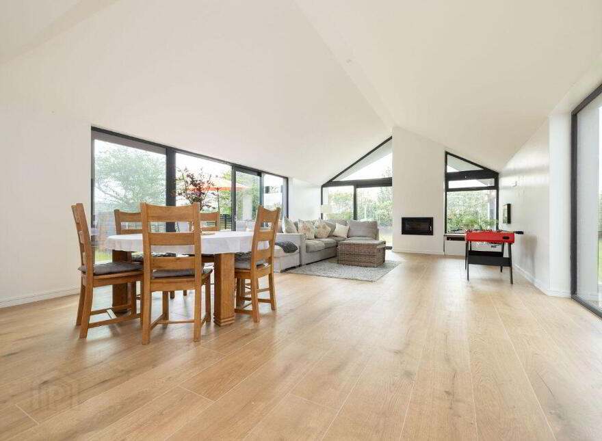 Karibu, Blackrock Road, Blackrock, A91N6P1