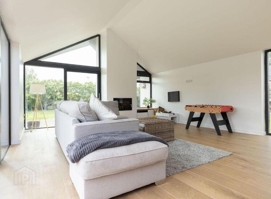 Karibu, Blackrock Road, Blackrock, A91N6P1