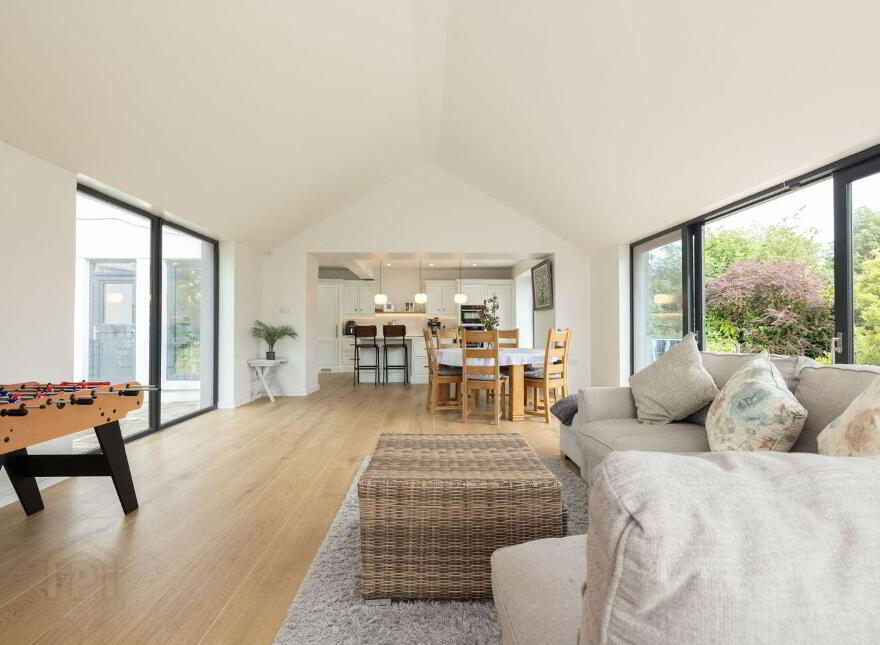 Karibu, Blackrock Road, Blackrock, A91N6P1