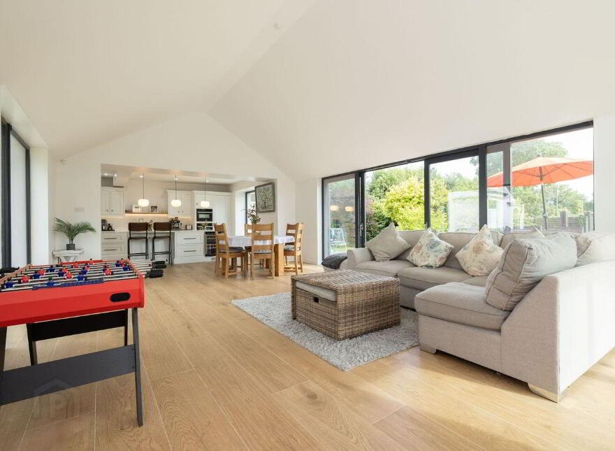 Karibu, Blackrock Road, Blackrock, A91N6P1