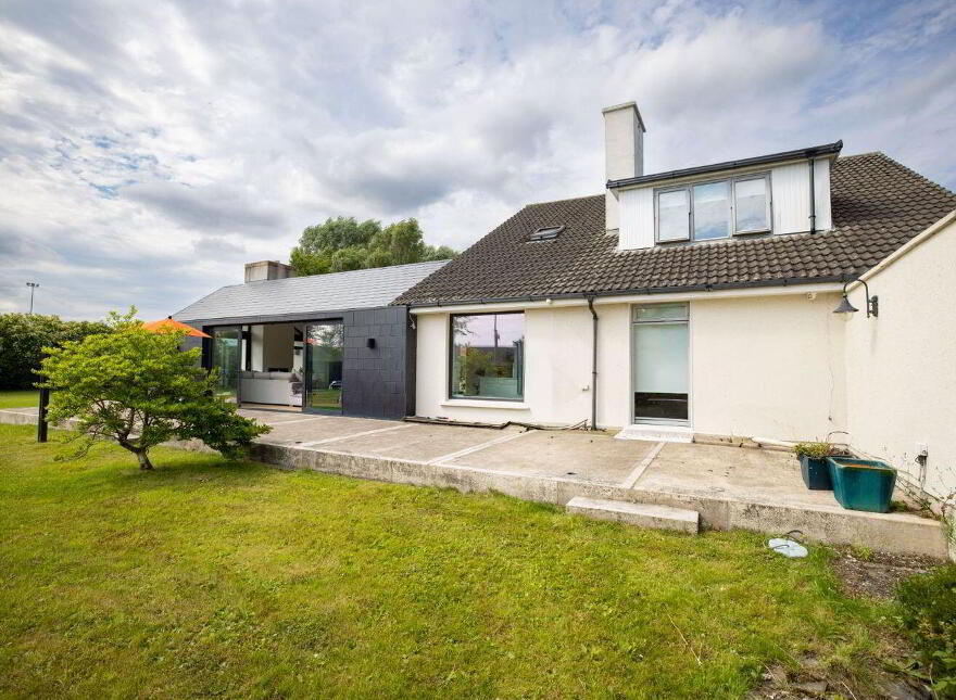 Karibu, Blackrock Road, Blackrock, A91N6P1