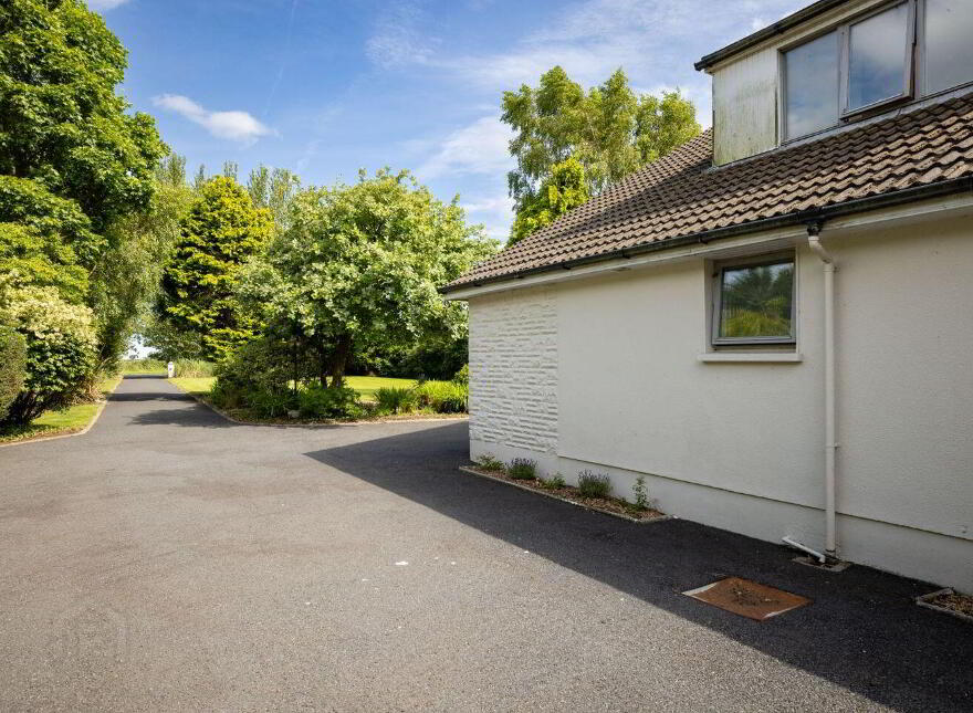 Karibu, Blackrock Road, Blackrock, A91N6P1