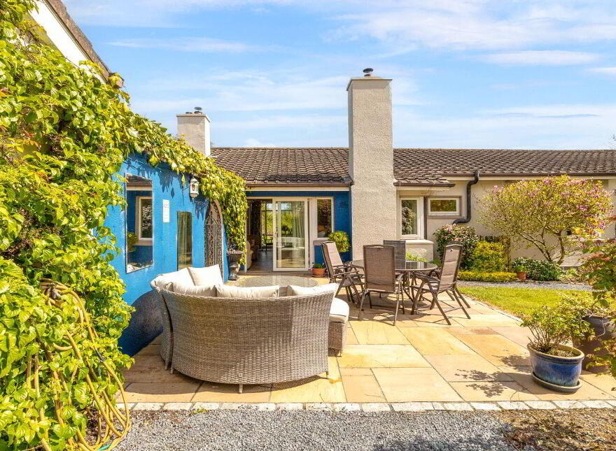 Villa Nova And Nursery Cottage, The Moyne, Enniscorthy, Y21W6R3