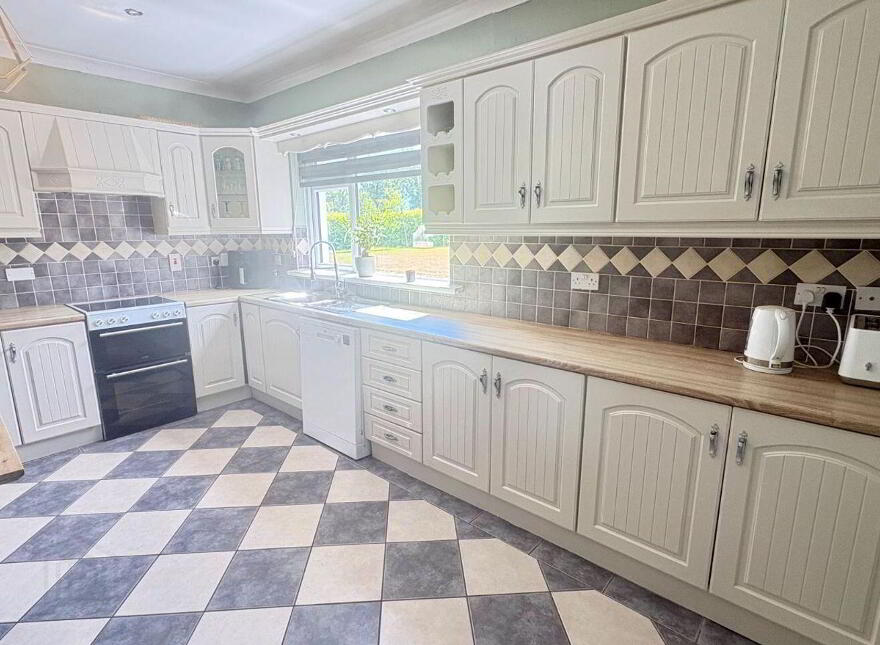 Ballyboy, Walshestown, Monroe, N91WT73