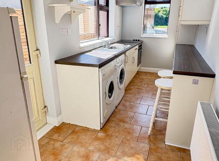 Chateau D'Elf, 4 Bellview Terrace, Austin Friars Street, Mullingar, N91V5T8