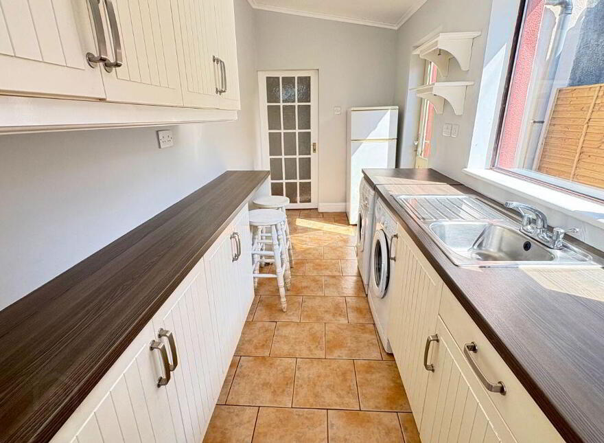 Chateau D'Elf, 4 Bellview Terrace, Austin Friars Street, Mullingar, N91V5T8