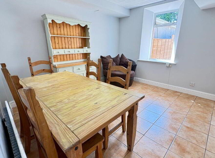 Chateau D'Elf, 4 Bellview Terrace, Austin Friars Street, Mullingar, N91V5T8