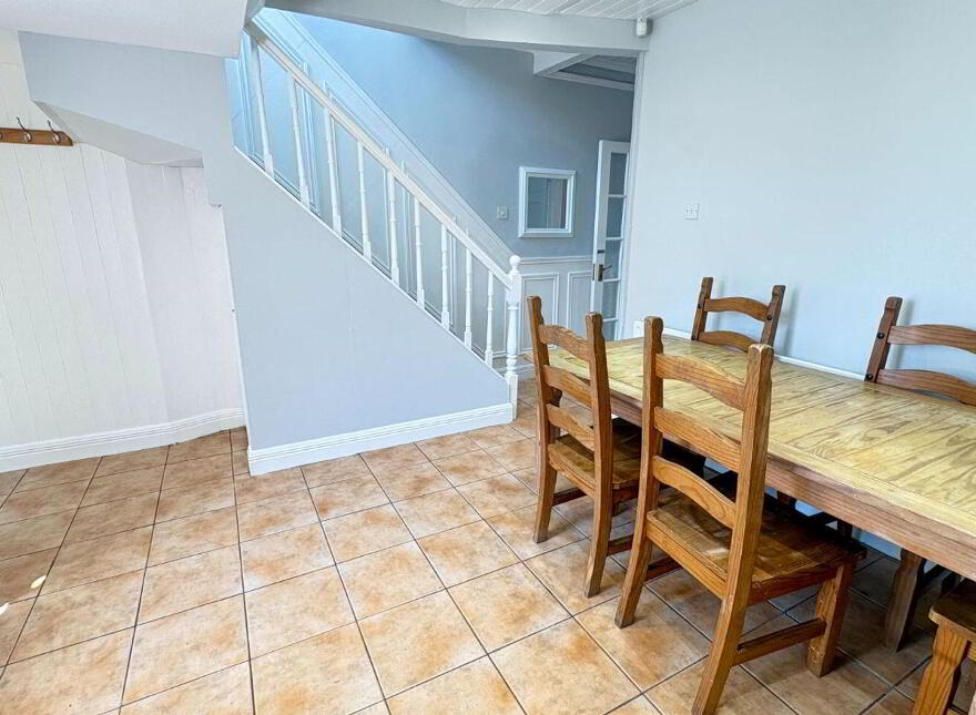 Chateau D'Elf, 4 Bellview Terrace, Austin Friars Street, Mullingar, N91V5T8