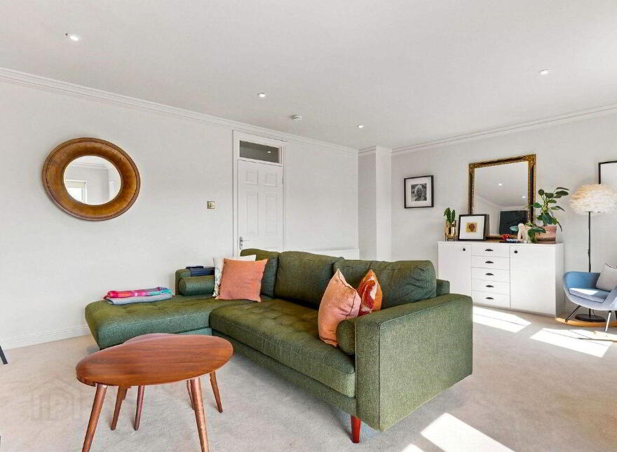 Apartment 19 Loftus Square, Rathfarnham Gate, Dublin 14, D14YE30