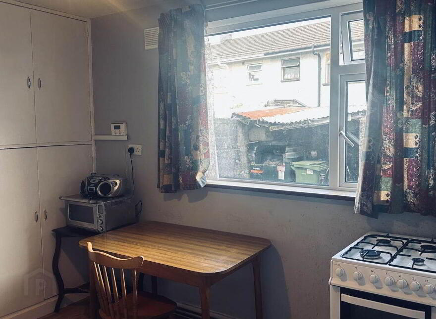 16 Crowe Street, Gort, H91XD4C