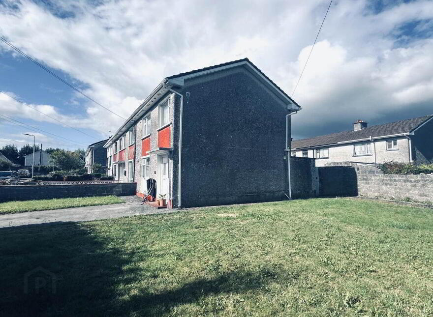 16 Crowe Street, Gort, H91XD4C