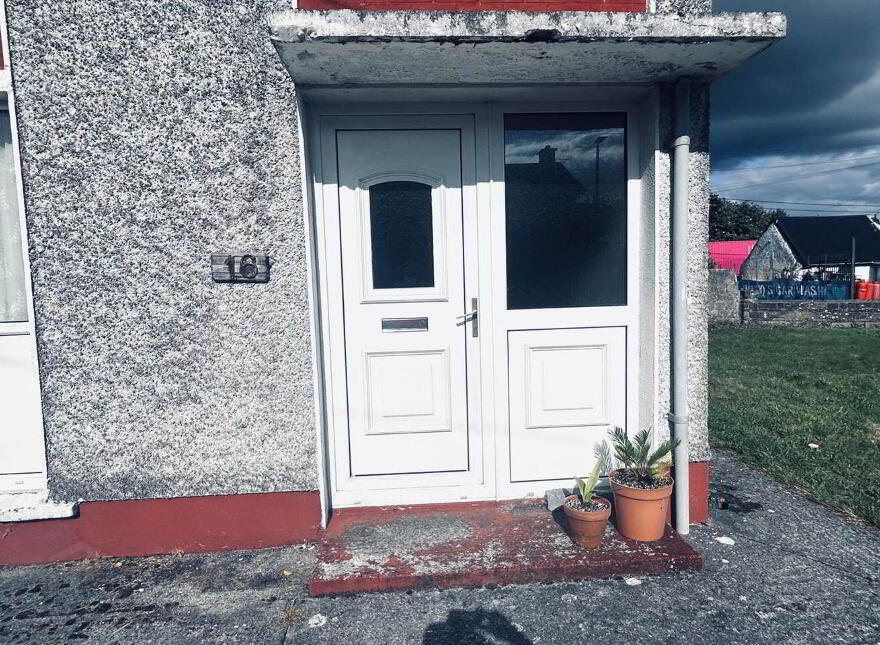 16 Crowe Street, Gort, H91XD4C
