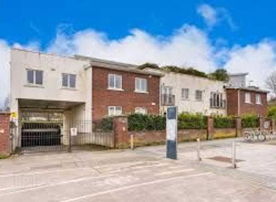 Apartment 18 Carmichael Hall, Saint Columbanus' Road, Windy Arbour, Windy Arbour, D14XV26 photo