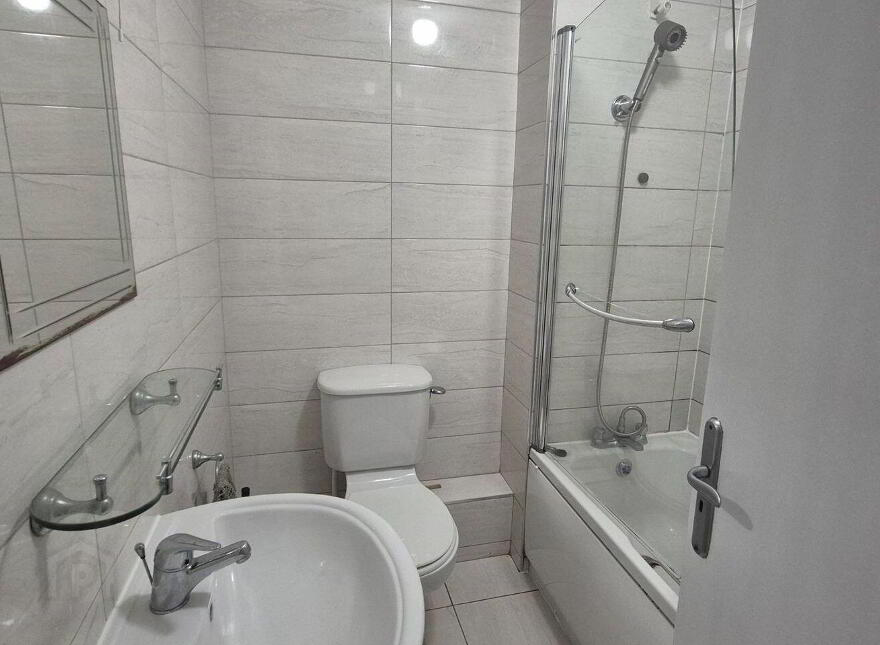 Apartment 18 Carmichael Hall, Saint Columbanus' Road, Windy Arbour, Windy Arbour, D14XV26