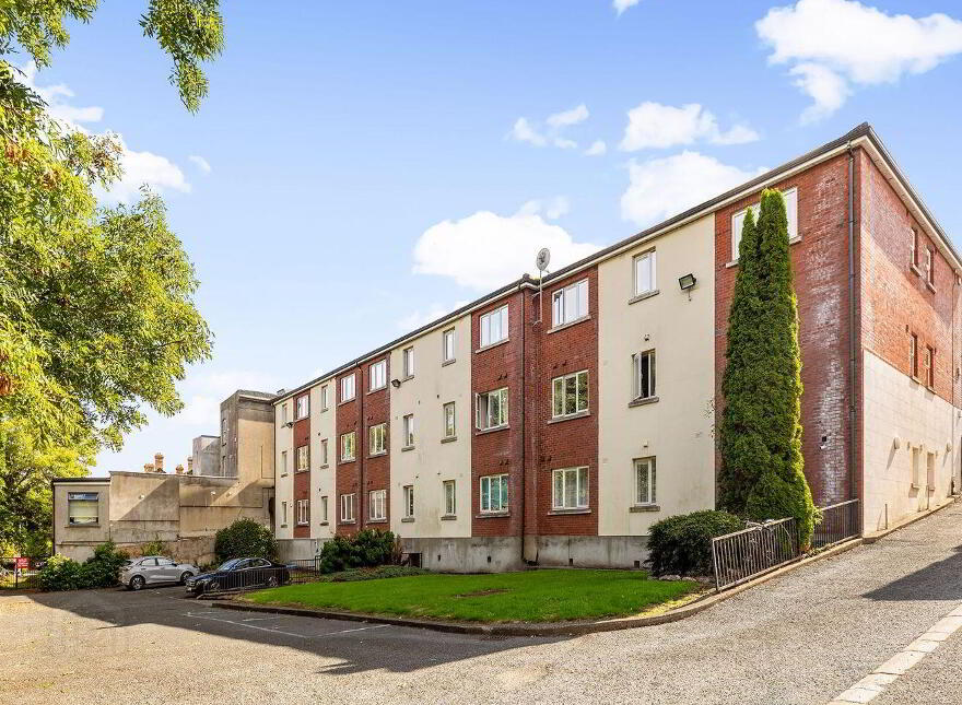 17 Glenhilton, Herbert Road, Bray, A98H019