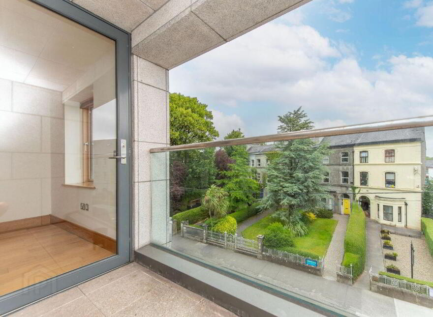 Apartment 9 Crescent Villas, Taylor's Hill, H91WF66
