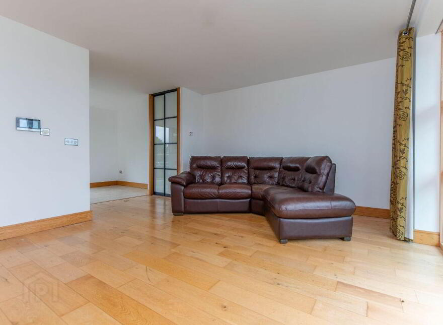 Apartment 9 Crescent Villas, Taylor's Hill, H91WF66