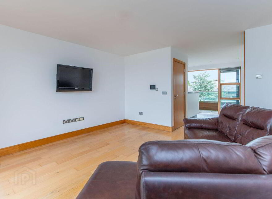 Apartment 9 Crescent Villas, Taylor's Hill, H91WF66