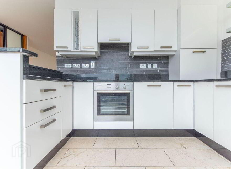 Apartment 9 Crescent Villas, Taylor's Hill, H91WF66