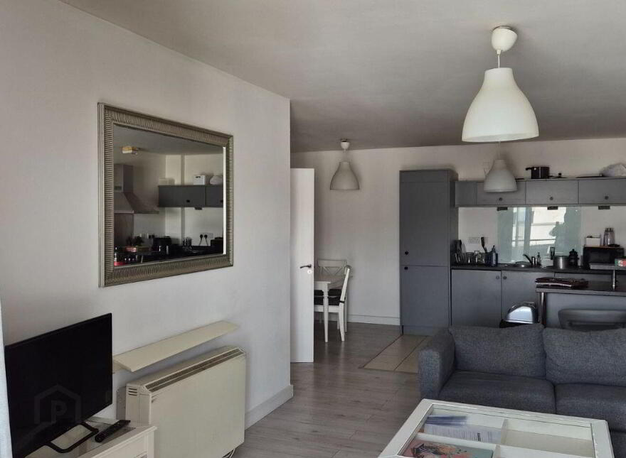 Apartment 16 Gloucester Square, Railway Street, Dublin 1, D01CV96