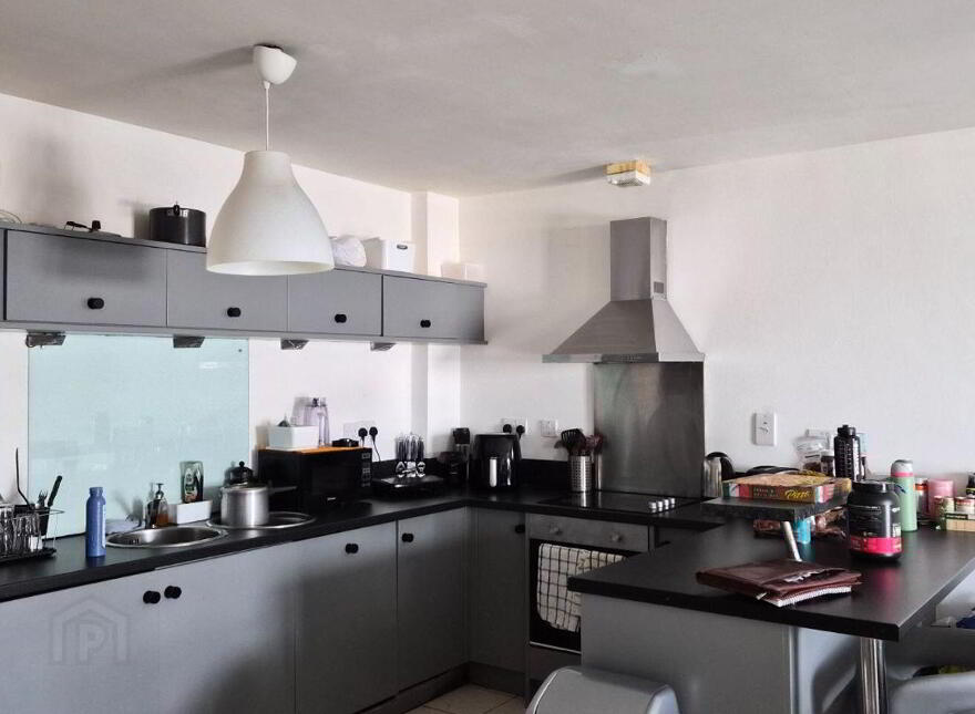 Apartment 16 Gloucester Square, Railway Street, Dublin 1, D01CV96