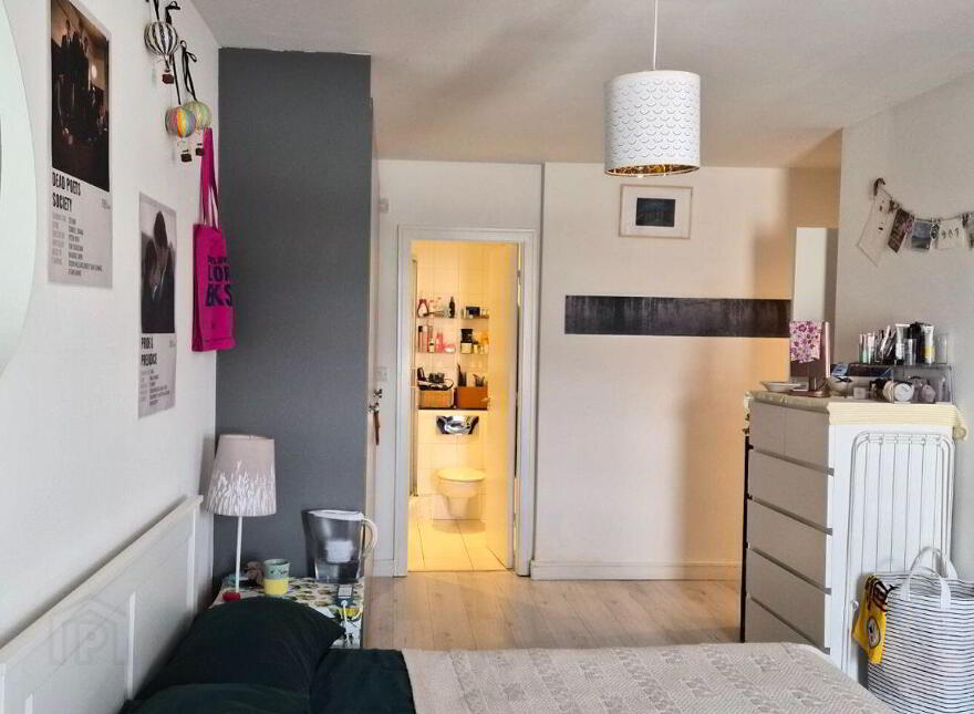 Apartment 16 Gloucester Square, Railway Street, Dublin 1, D01CV96