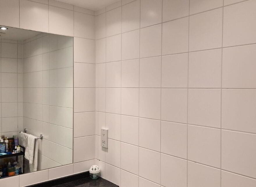 Apartment 16 Gloucester Square, Railway Street, Dublin 1, D01CV96