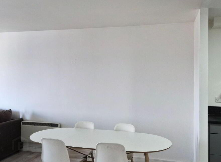 Apartment 25 Gloucester Square, Railway Street, Dublin 1, D01FW31