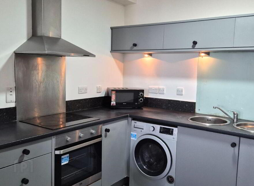 Apartment 25 Gloucester Square, Railway Street, Dublin 1, D01FW31
