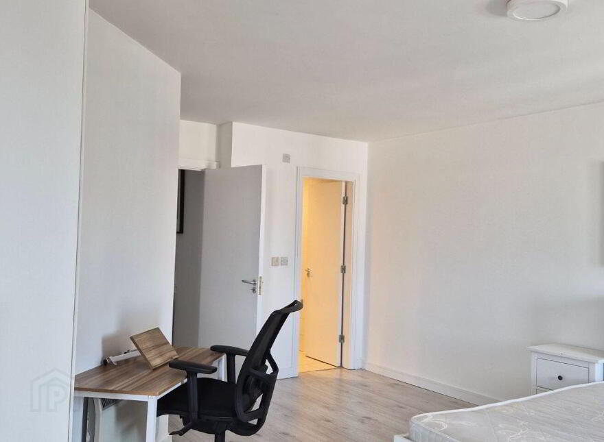 Apartment 25 Gloucester Square, Railway Street, Dublin 1, D01FW31