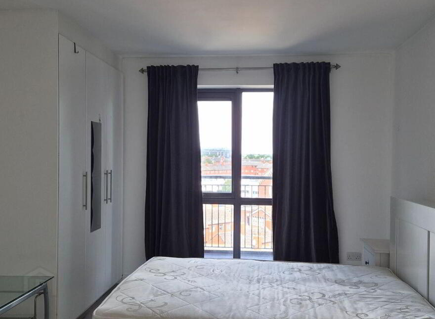 Apartment 25 Gloucester Square, Railway Street, Dublin 1, D01FW31