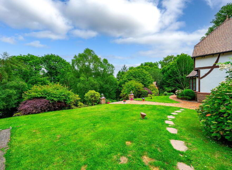 Bramble Lodge, 7 Brookwood, Frenchfurze, Crosshaven, P43Y073