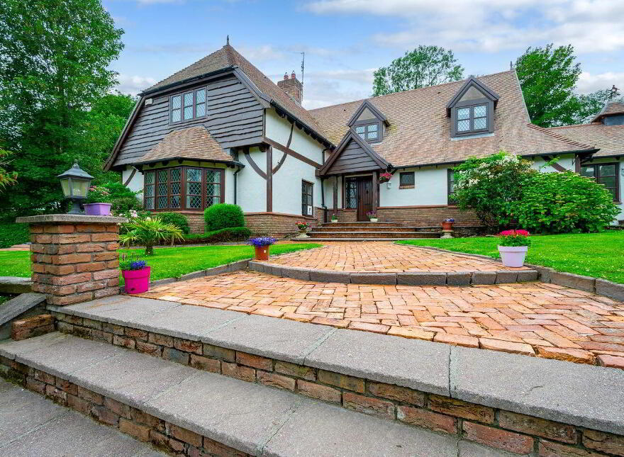 Bramble Lodge, 7 Brookwood, Frenchfurze, Crosshaven, P43Y073