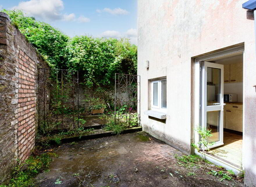 The Presbytery, Upper Road, Crosshaven, P43Y663