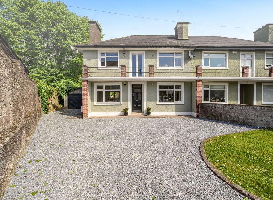 Santa Cruz, 1 Roserie Gardens, Western Road, Cork City Centre, T12TV2F