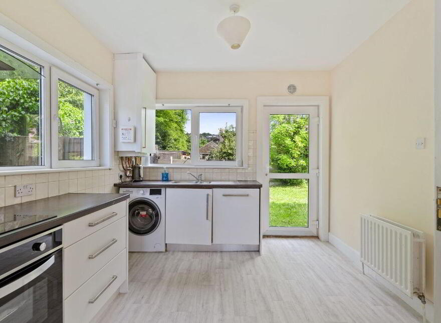 Santa Cruz, 1 Roserie Gardens, Western Road, Cork City Centre, T12TV2F