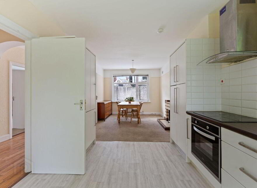 Santa Cruz, 1 Roserie Gardens, Western Road, Cork City Centre, T12TV2F