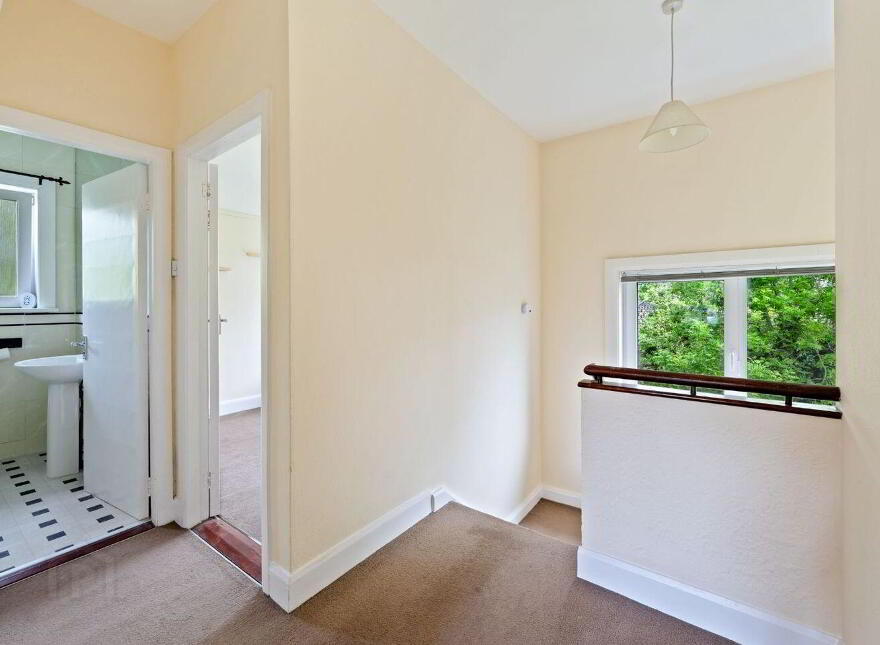 Santa Cruz, 1 Roserie Gardens, Western Road, Cork City Centre, T12TV2F