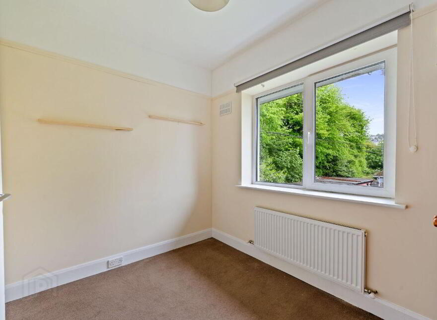 Santa Cruz, 1 Roserie Gardens, Western Road, Cork City Centre, T12TV2F