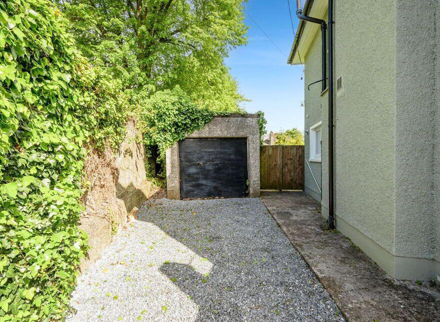 Santa Cruz, 1 Roserie Gardens, Western Road, Cork City Centre, T12TV2F