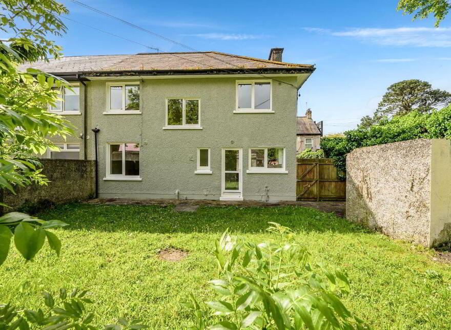 Santa Cruz, 1 Roserie Gardens, Western Road, Cork City Centre, T12TV2F