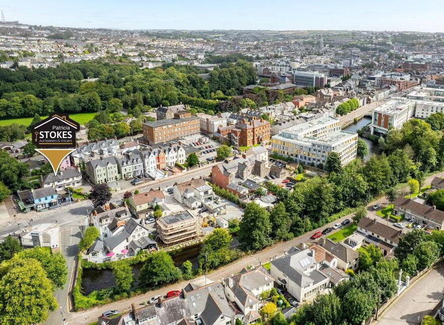 Santa Cruz, 1 Roserie Gardens, Western Road, Cork City Centre, T12TV2F