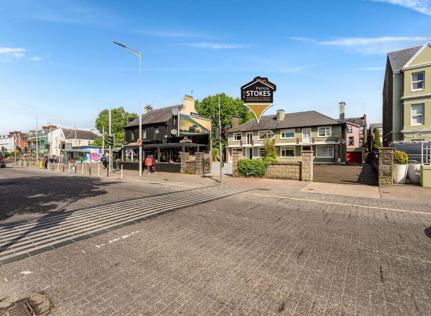 Santa Cruz, 1 Roserie Gardens, Western Road, Cork City Centre, T12TV2F