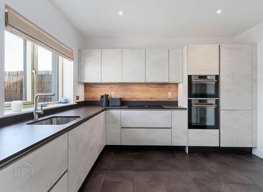 41 Aylesbury, Ballintemple, T12T3YD