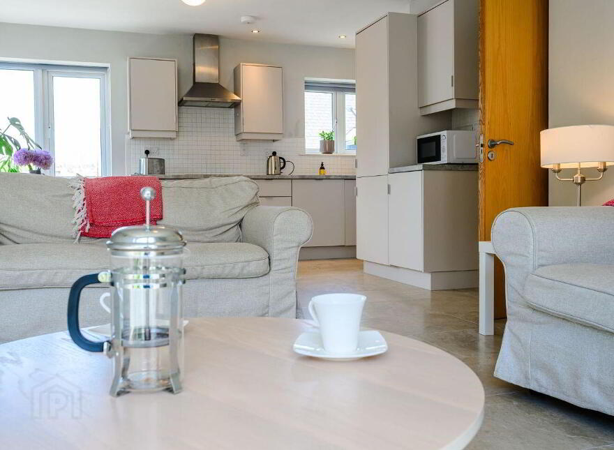 36 Shearwater, Pier Road, Kinsale, P17D326