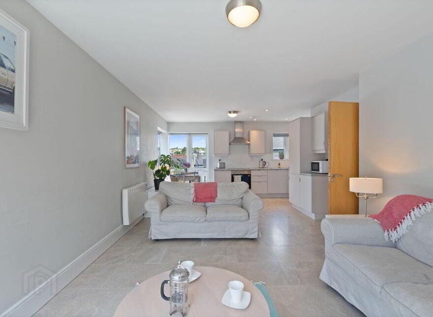 36 Shearwater, Pier Road, Kinsale, P17D326